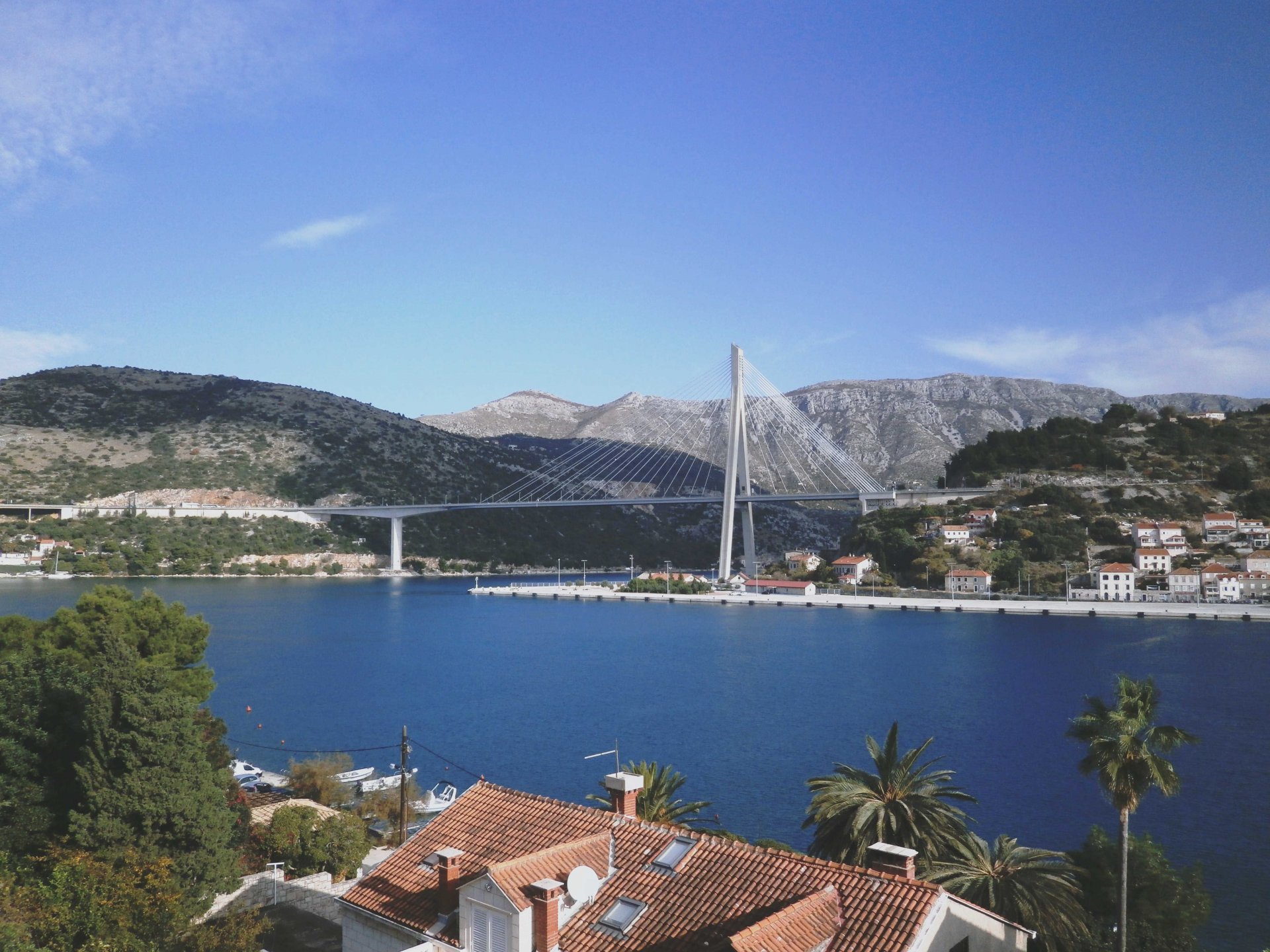 pogled1